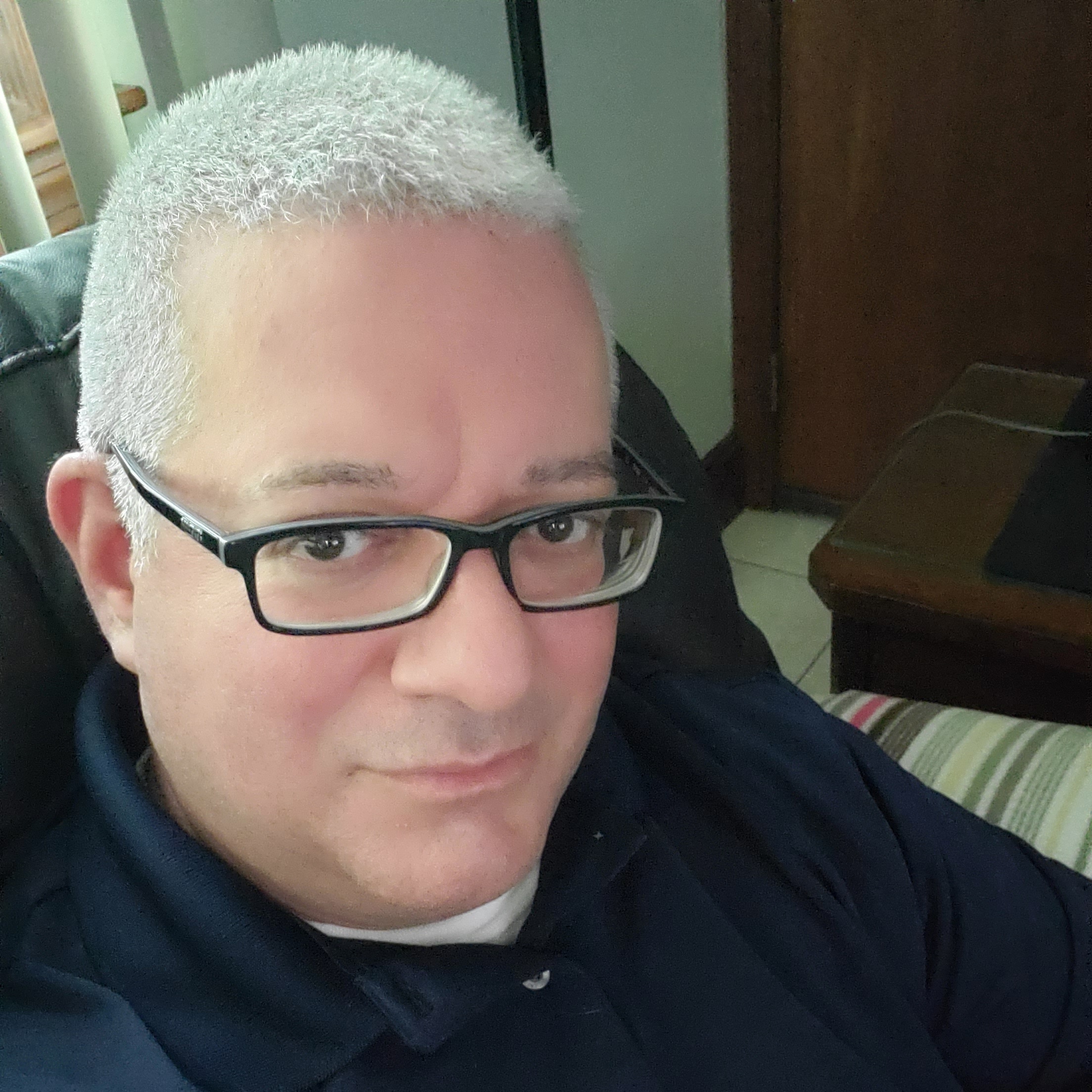Selfie of a man uploaded to HeadshotPro AI headshot generator