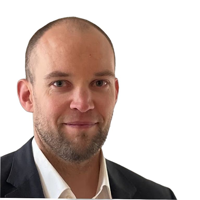 Selfie of a man uploaded to HeadshotPro AI headshot generator