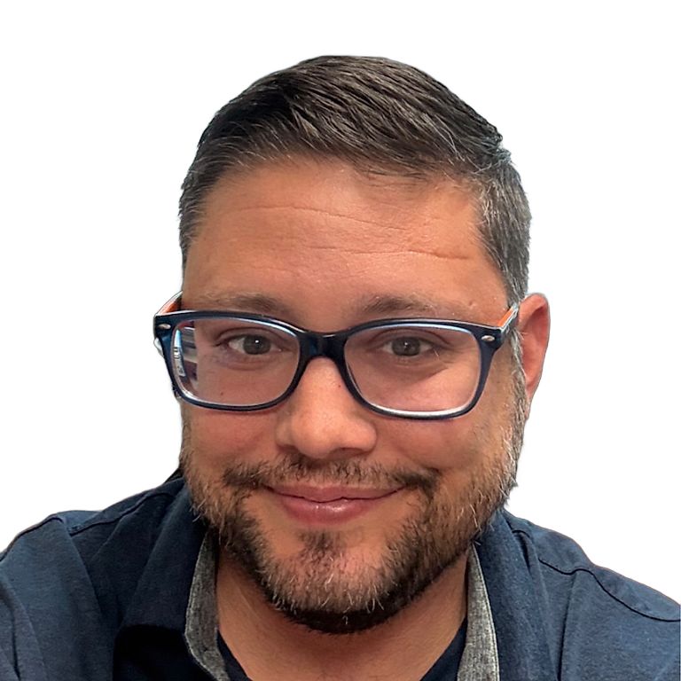 Selfie of a man uploaded to HeadshotPro AI headshot generator