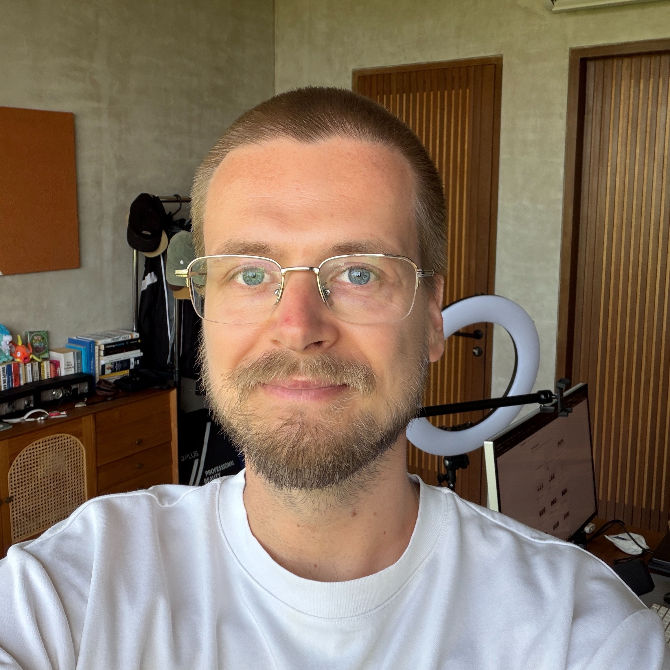 Selfie of a man uploaded to HeadshotPro AI headshot generator